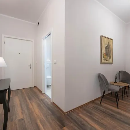 Dante Paradiso Apartment